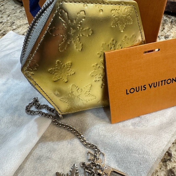 Authentic Louis Vuitton Gold Porte Monnaie Flocon Coin and Charm Pouch - Picture 8 of 13